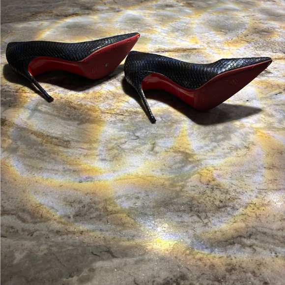 Elegant Blue metallic snakeskin heels - Picture 2 of 4